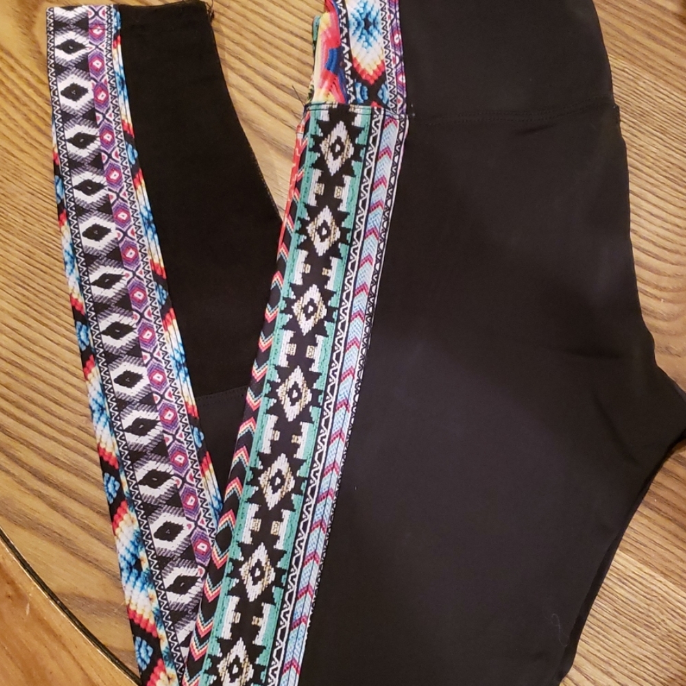 Onzie Block Leggings